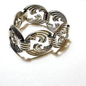 Vintage Mid Century Marked Sterling WRE Bracelet Link Waves Fold Over Cl…